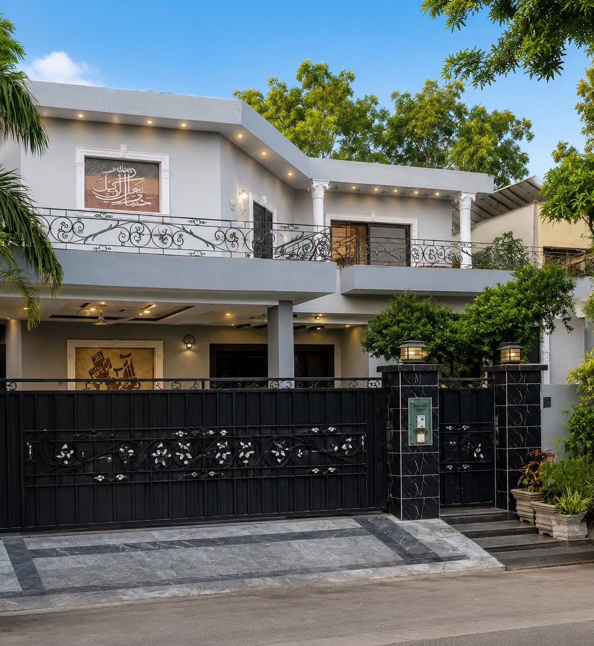 1 Kanal Maintained House for Sale – DHA Phase 4, Lahore (6 Beds)