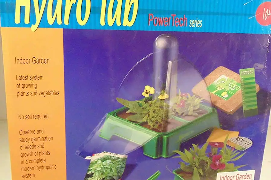 Hydrolab stem toy