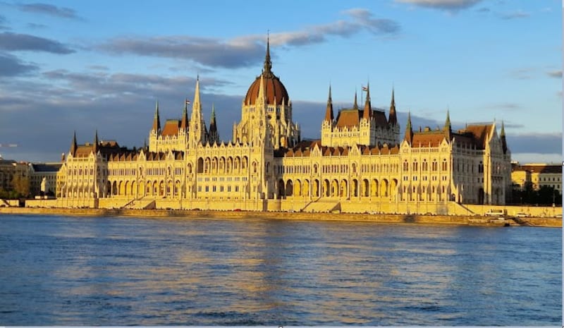 برنامج سياحي تشيك + المجر — 10 أيام