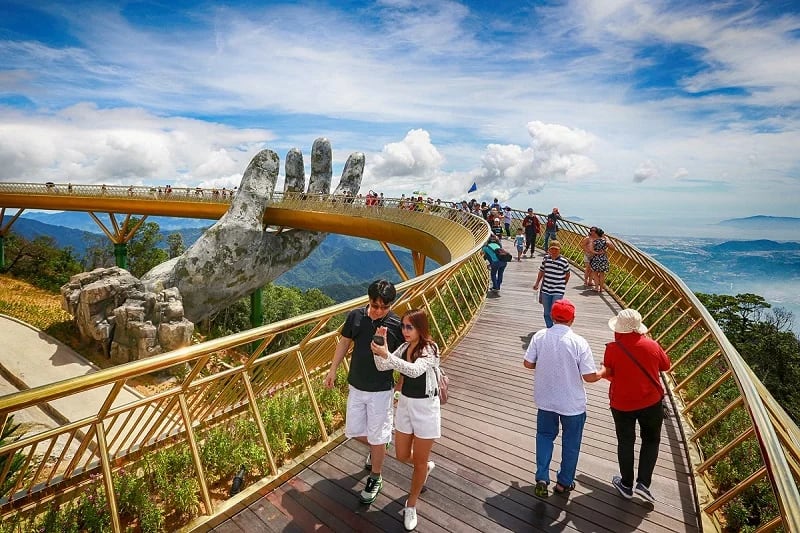 فيتنام: من مرتفعات الضباب الشمالية إلى شواطئ الفيروز الجنوبية.. دليلك السياحي الشامل