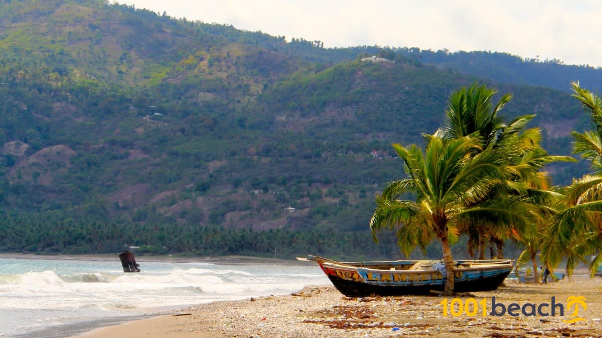 إحدى شواطىء مدينة جاكميل