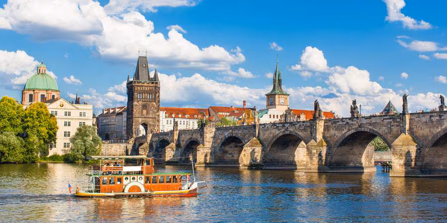 دليل السياحة في التشيك للسعوديين 2026: التكاليف، التأشيرة، وأجمل المدن