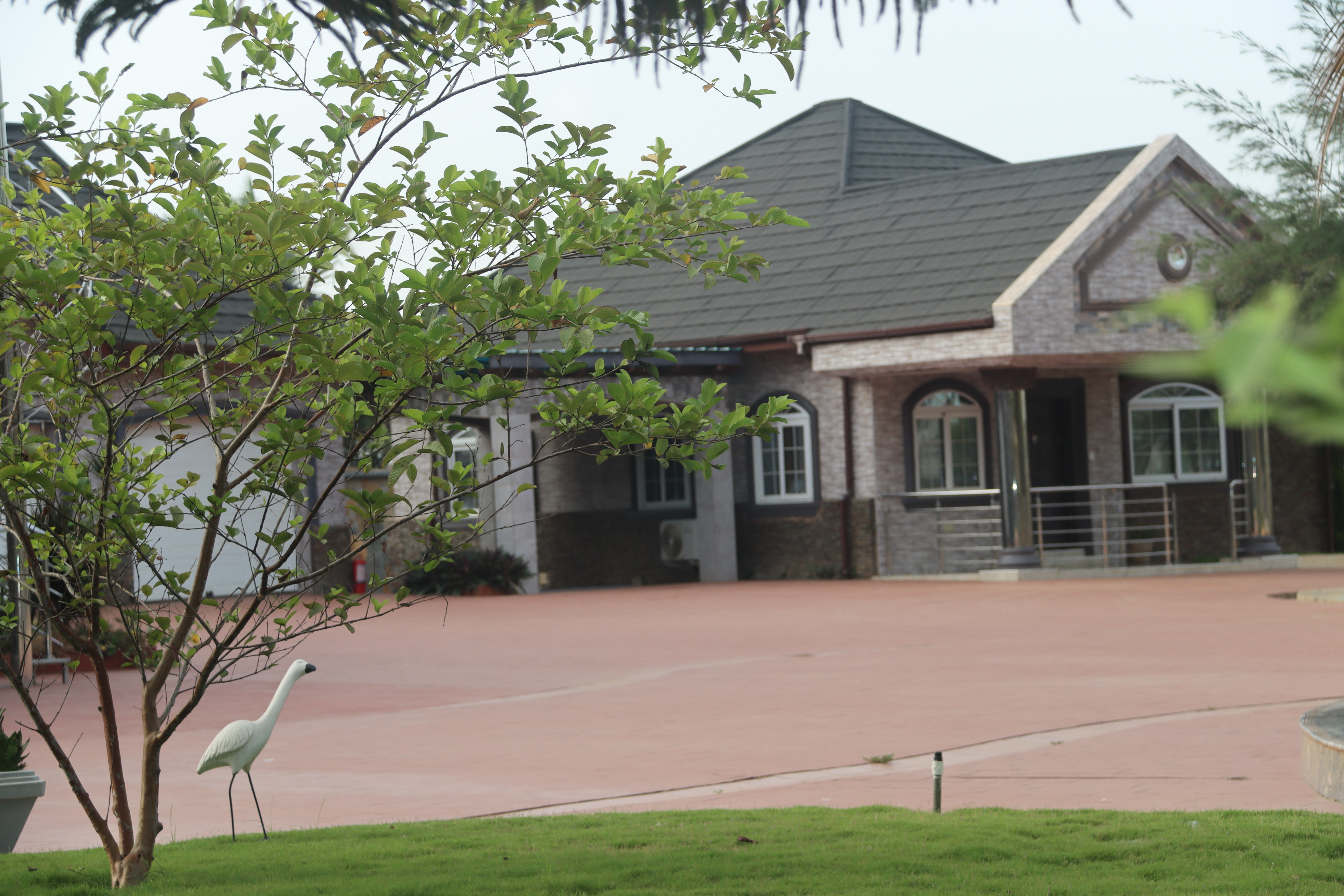 Community 25 — Entrance Hall