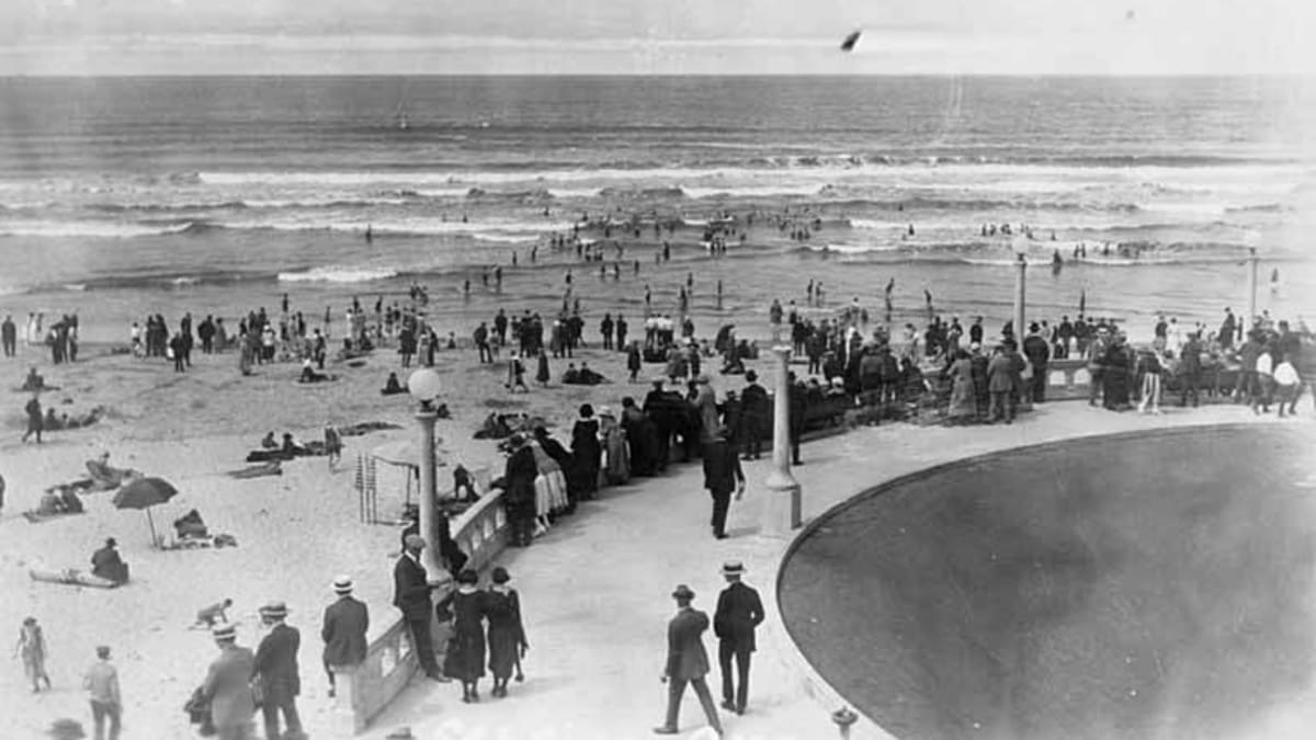 Seaside Promenade and Turnaround