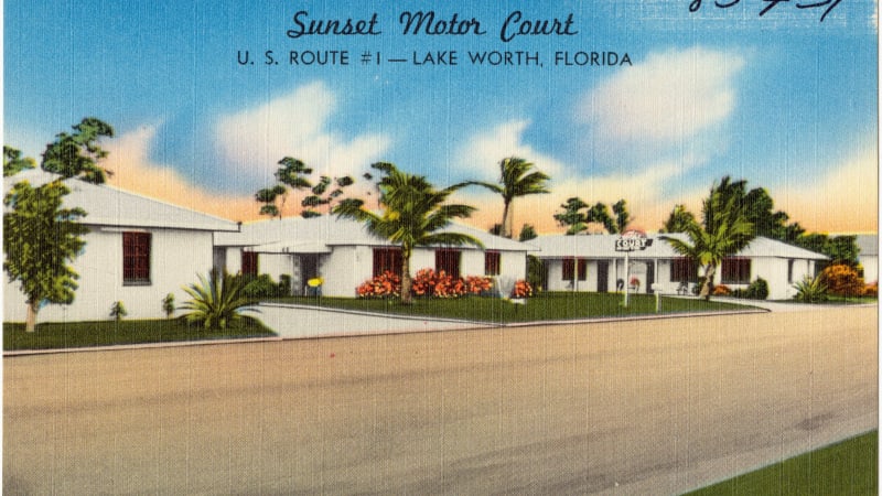 Vintage linen postcard of the Sunset Motor Court on U.S. Route 1 in Lake Worth, Florida