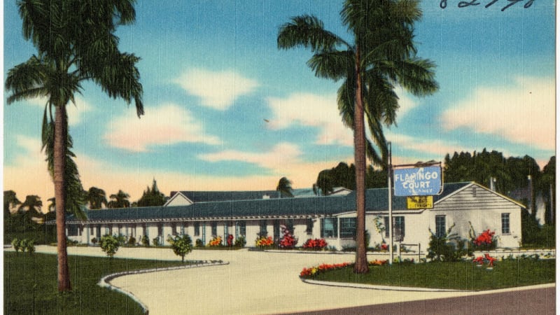 Vintage linen postcard of the Flamingo Court motel in Clearwater, Florida