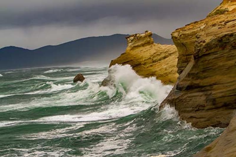 Pacific city cape kiwanda state natural area