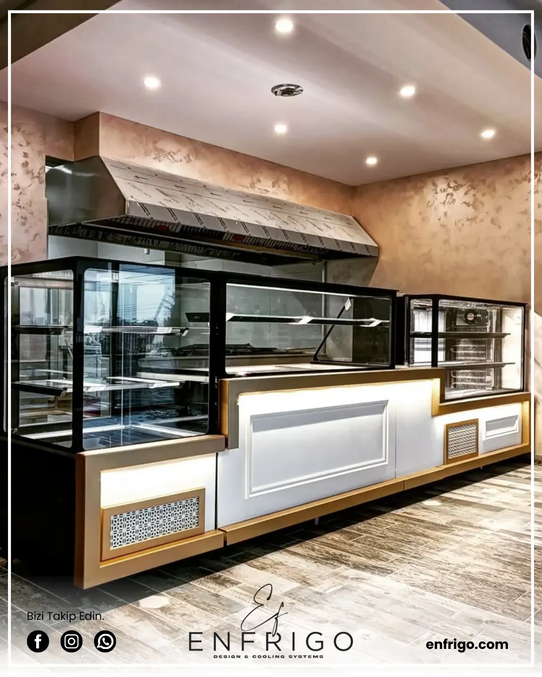 Restoran yemek vitrini, yemeğinizi sergilerken hem şıklığı hem de sıcaklığını korur.