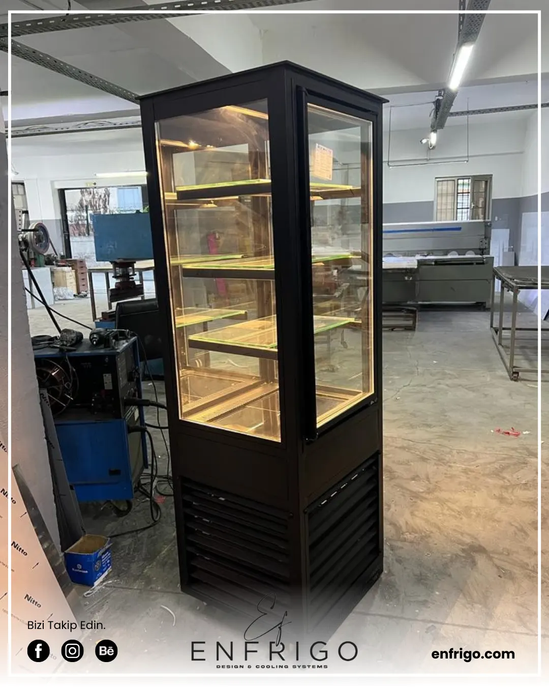 Dikey Pasta Teşhir Dolabı