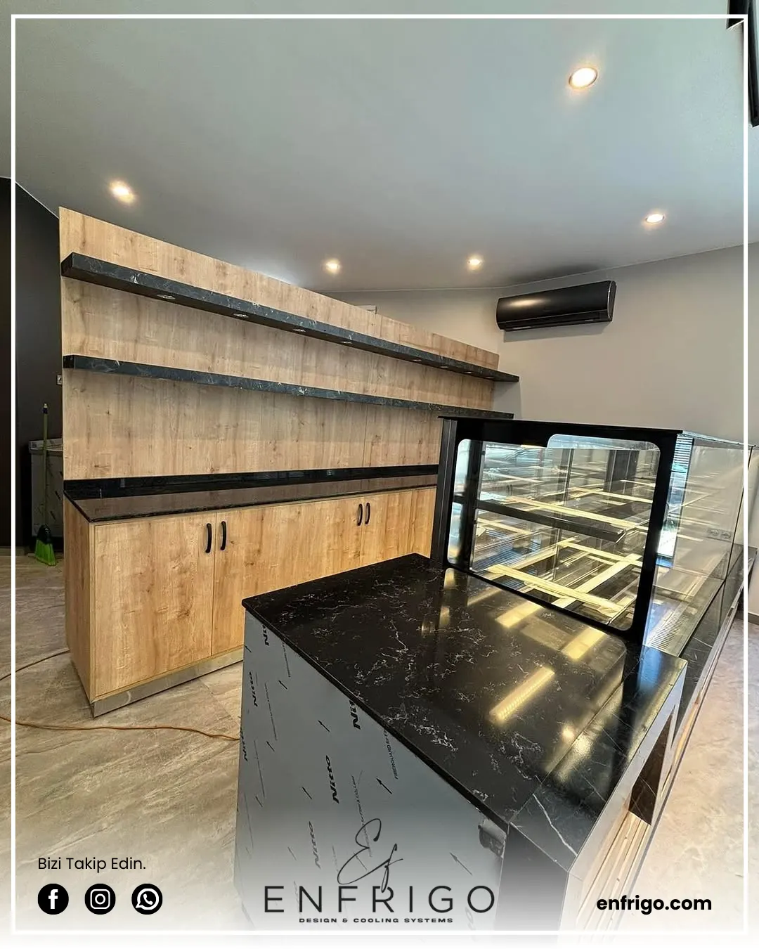 Modern tasarımı ve güçlü soğutma sistemiyle tatlılarınızı en iyi şekilde muhafaza eden pasta ve ekler dolapları.