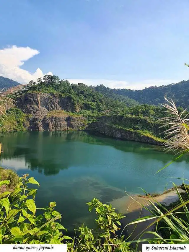 Jayamix Bogor : Danau Quarry Bogor Alternatif Destinasi Cantik Dan Indah Untuk Fotografi Backpacker Jakarta