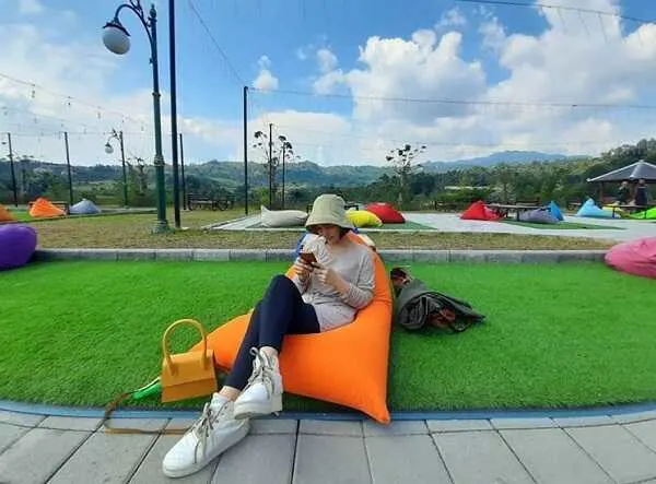 Pelangi Cafe Rekomendasi Tempat Nongkrong Di Bogor Depok Pos