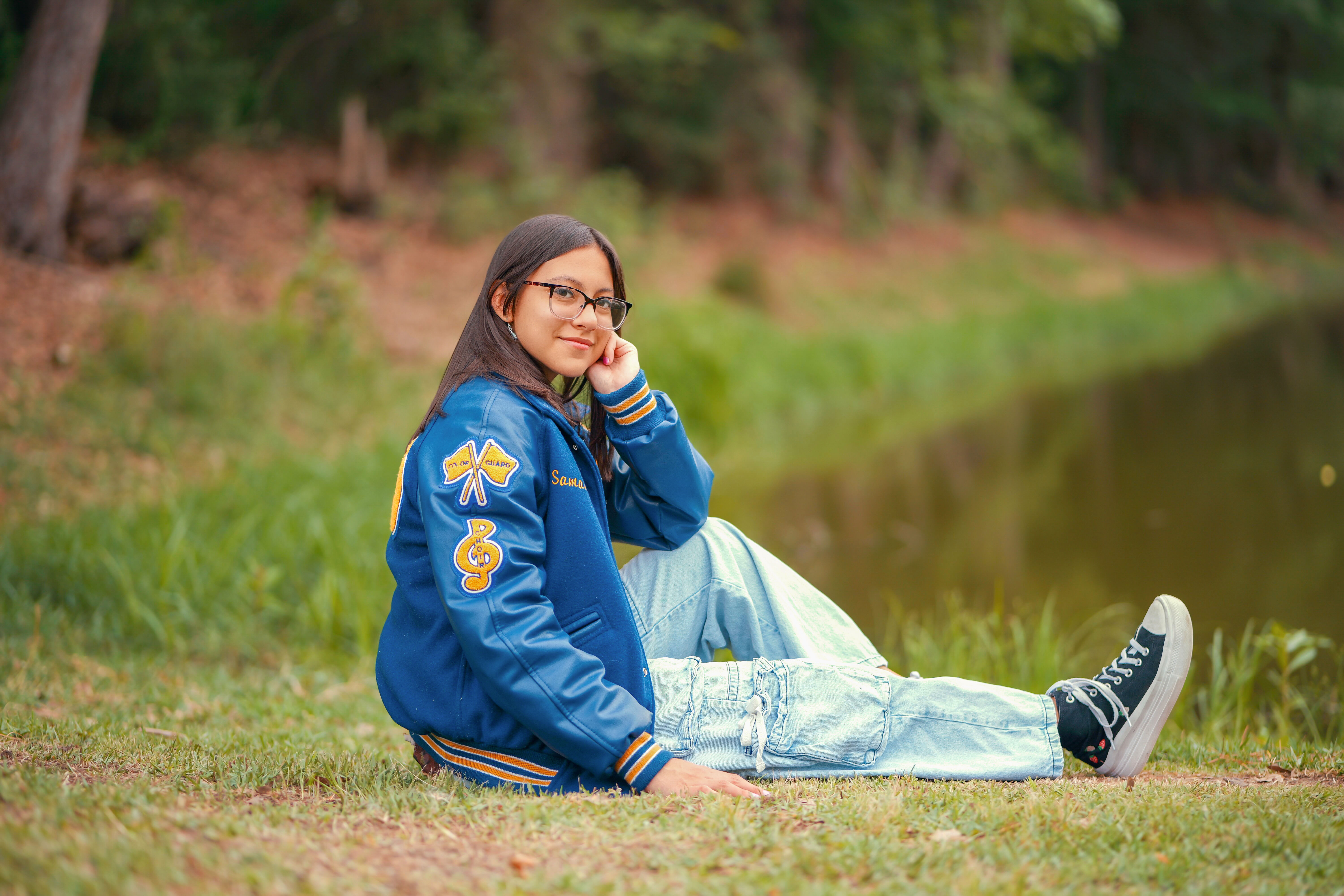 Senior portrait hero image