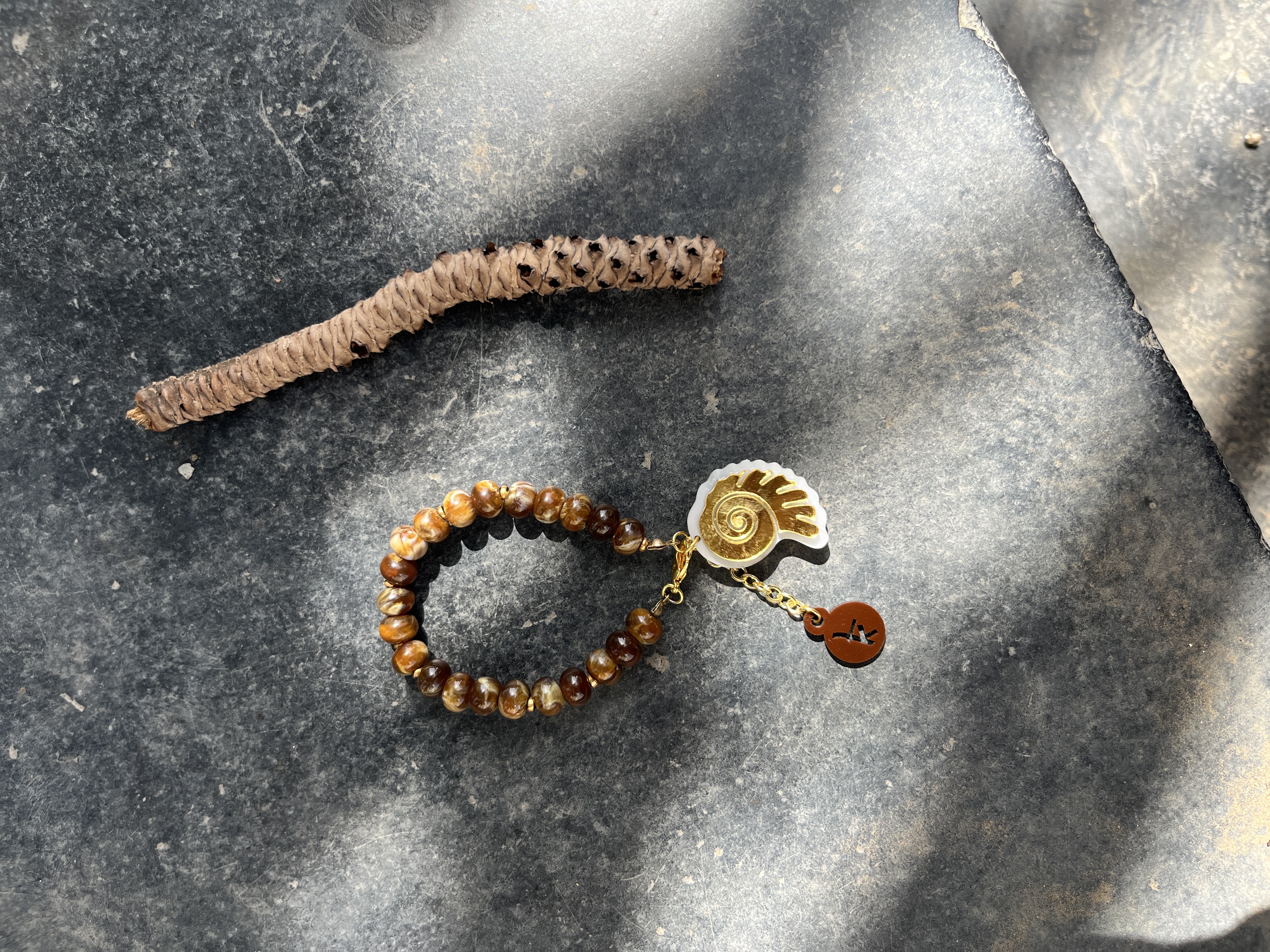 POPPY SHELL BRACELET
