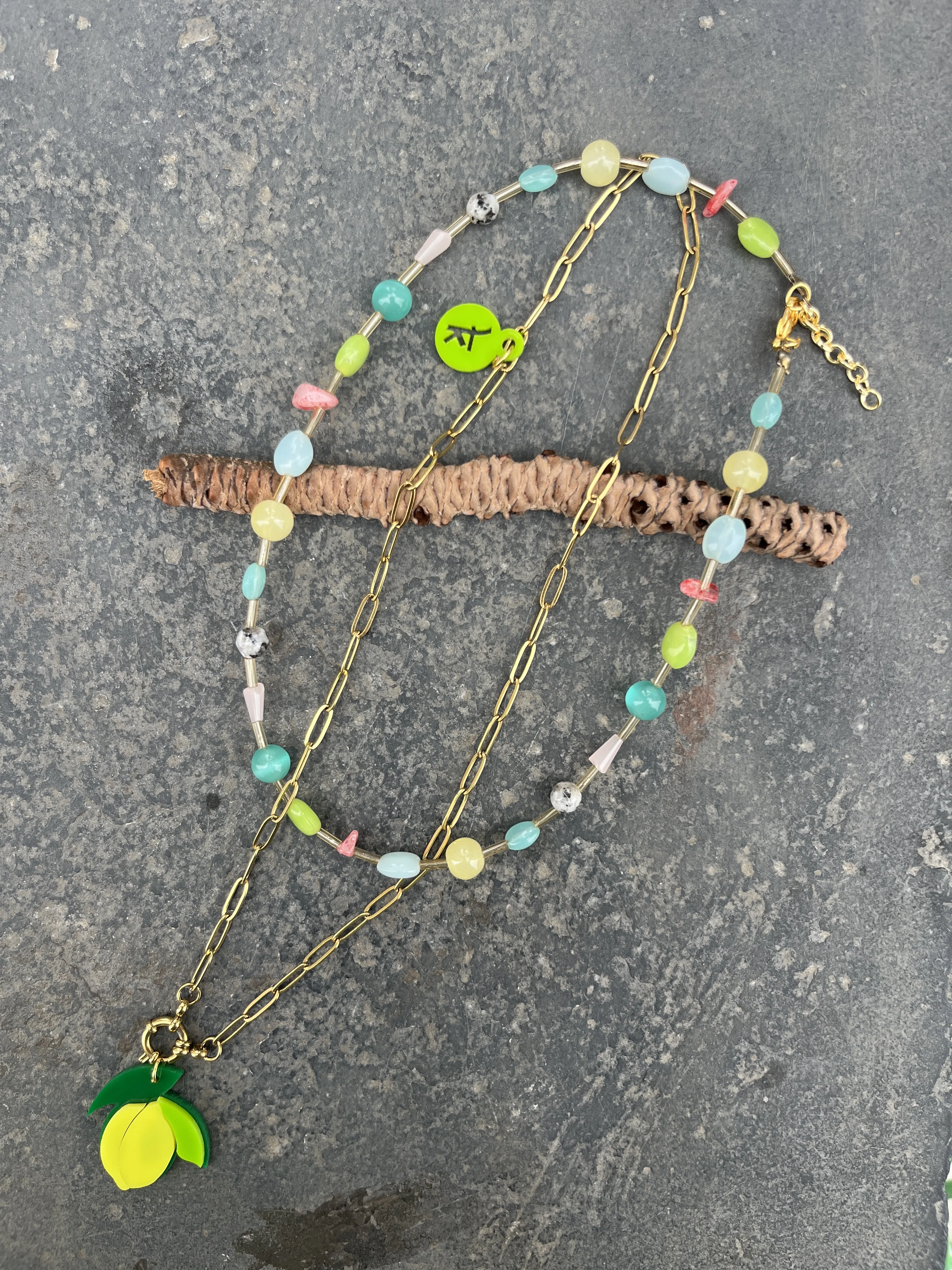 CITRUSY LEMON NECKPIECE 