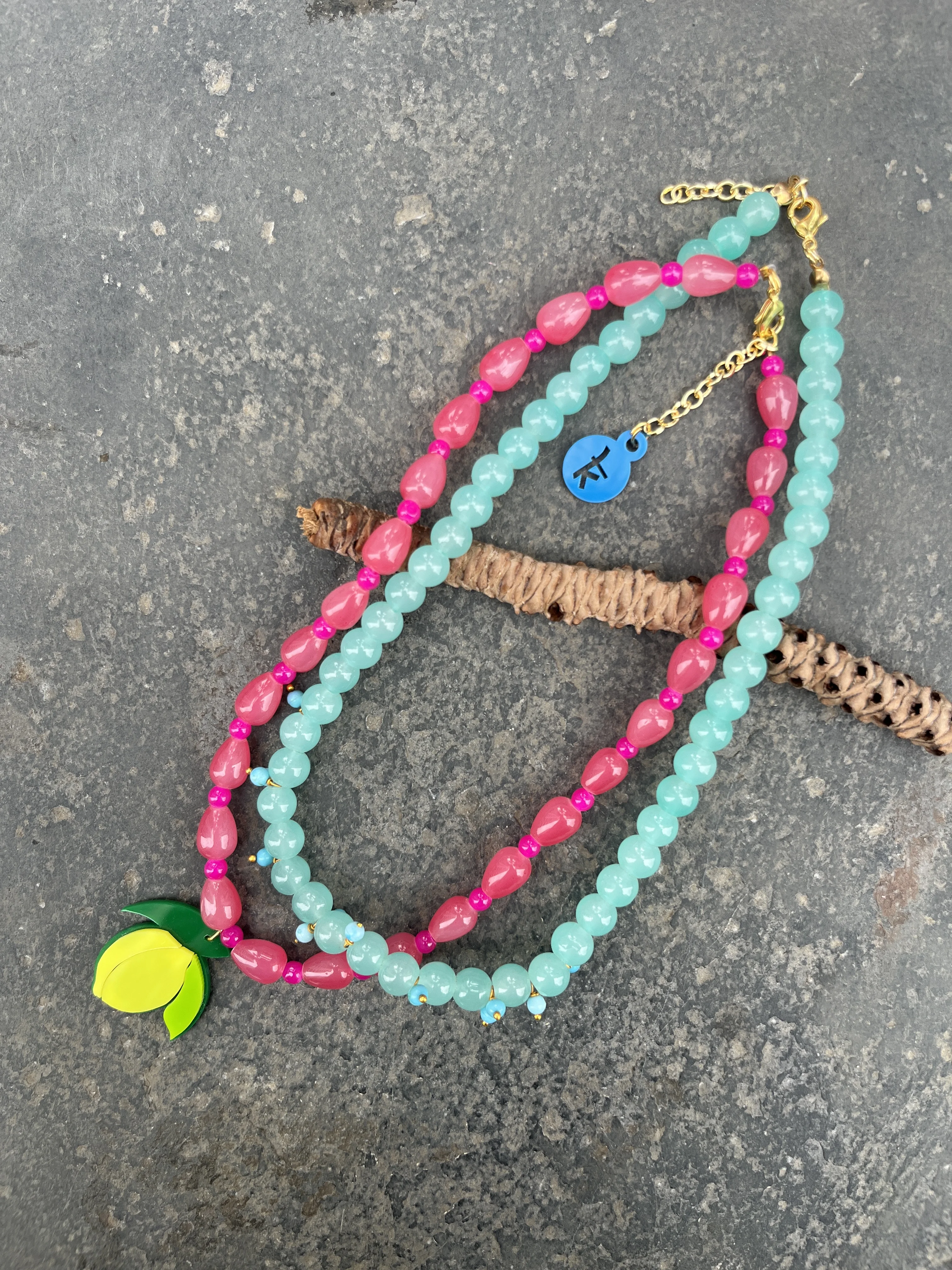 CITRUSY LEMON NECKPIECE