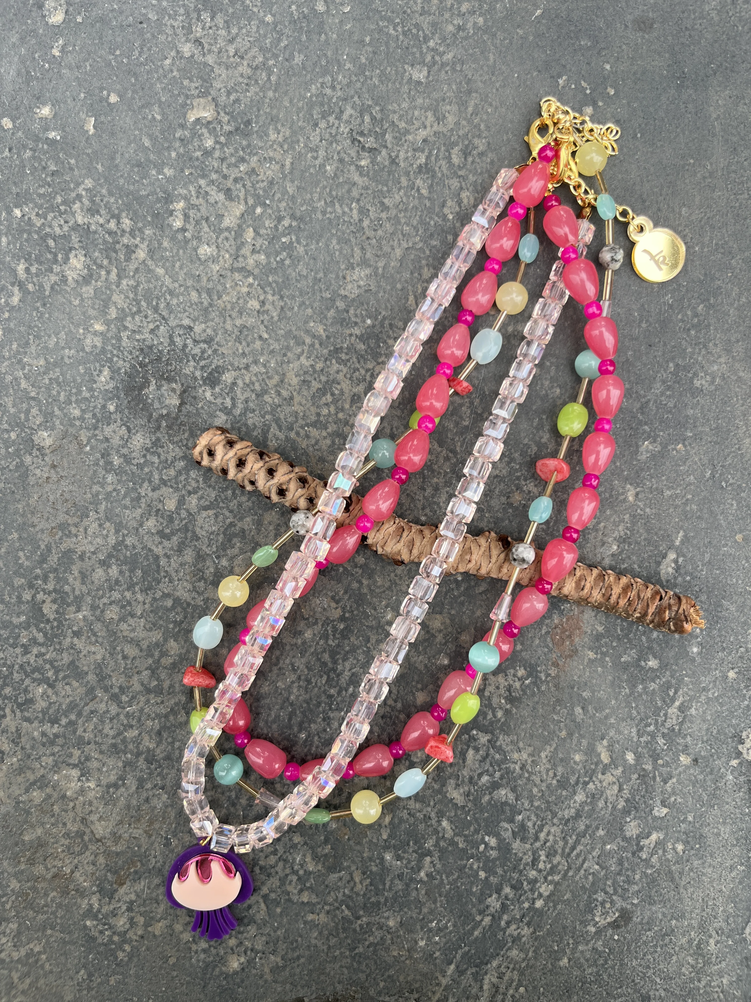 JELLY FIN NECKPIECE