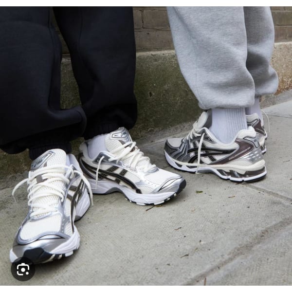 paire de chaussure originale, basket françaisR