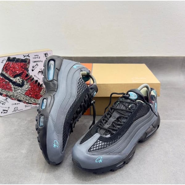 paire de chaussure originale, basket françaisee