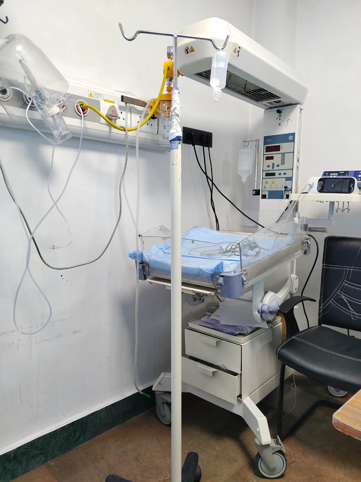 Neonatal radiant warmer with vital signs display monitor at Womb2Bloom NICU