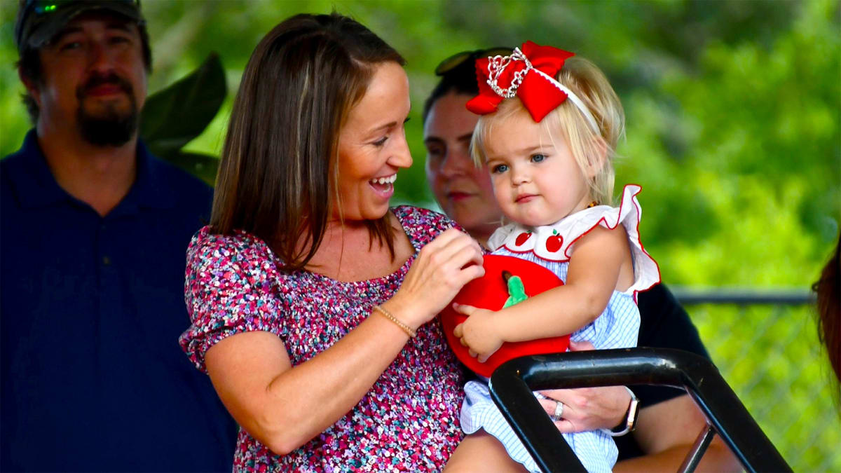 Peel the Excitement: Apple Fest is Here!