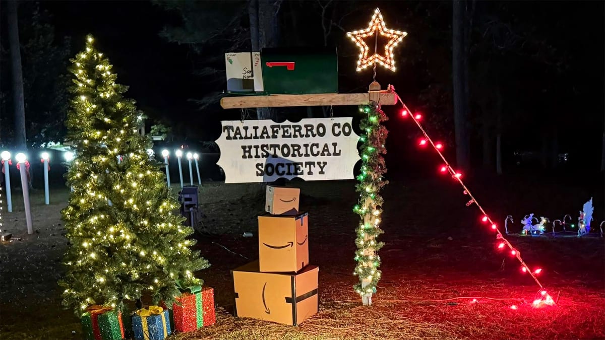Glow On, Crawfordville!
