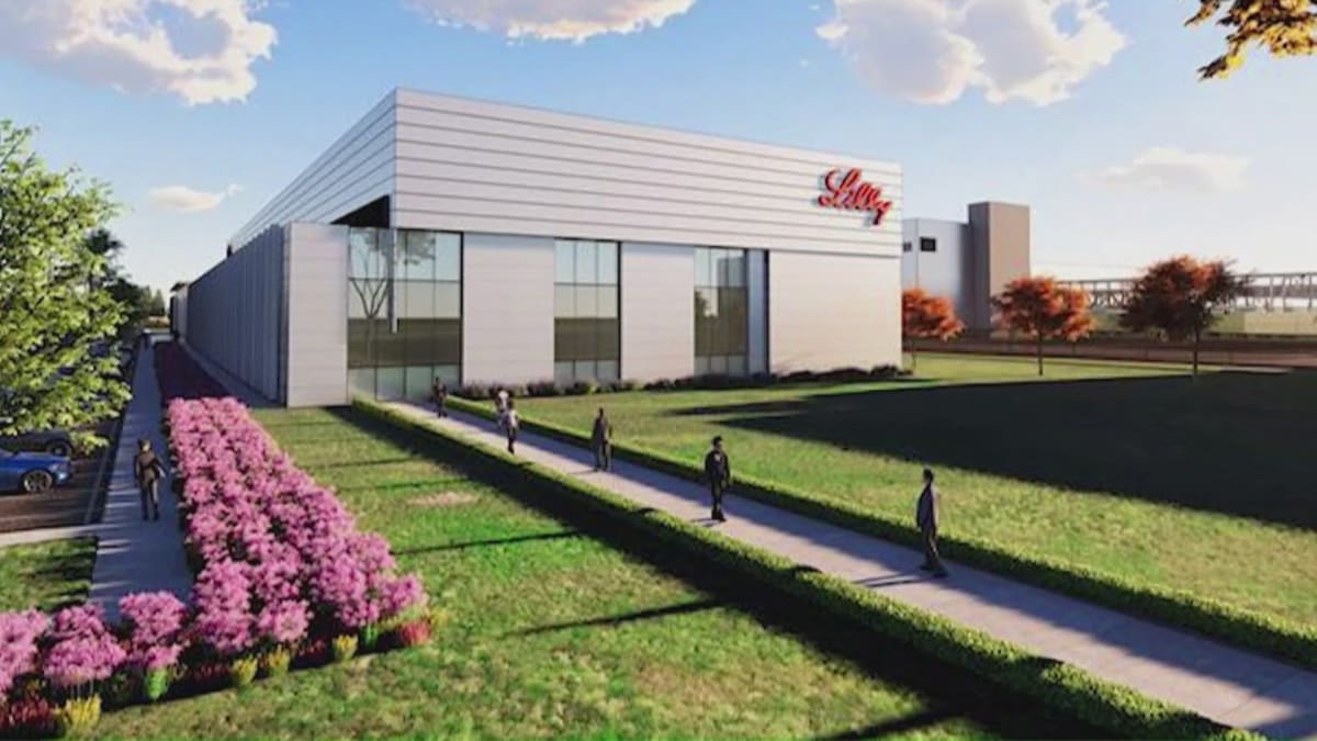Big Projects, Bigger National Buzz