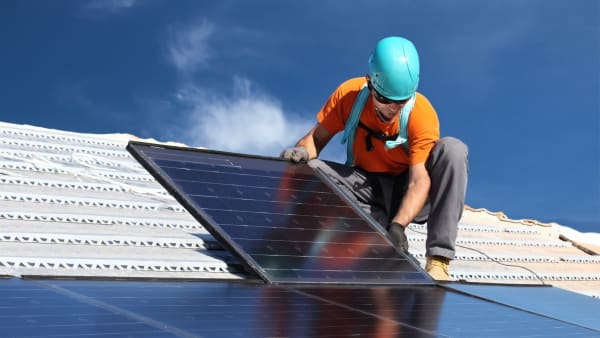 Sunny Side Up: AL's Solar Surge!