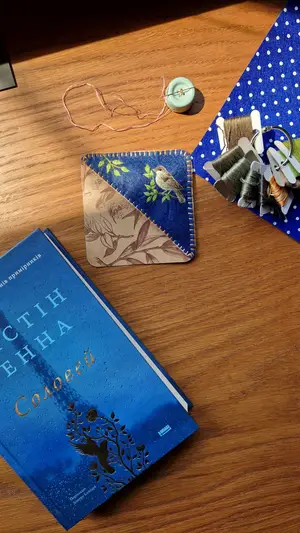 Мініатюра Закладка для книги з вишивкою «Пташка на гілці» 2