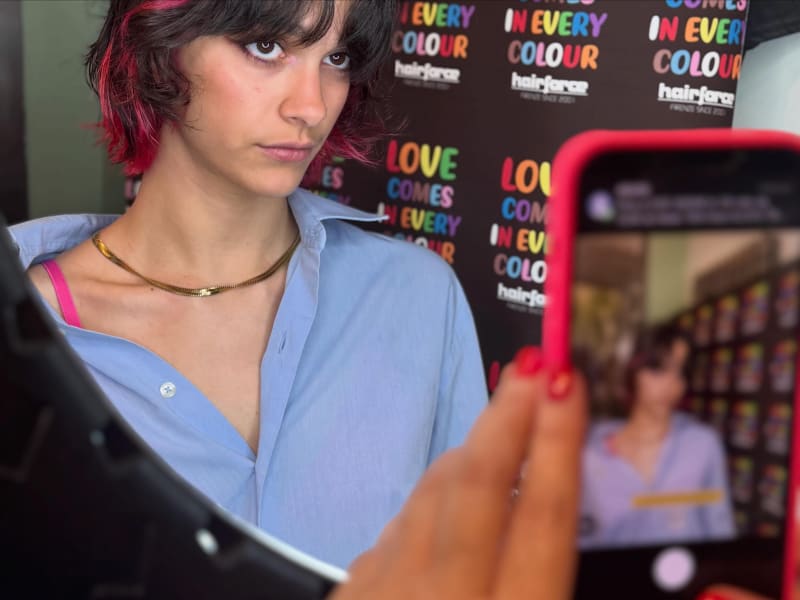 Piega liscia professionale su taglio lungo — Hairforce Firenze