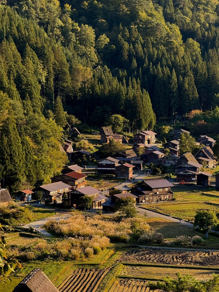 白川郷 (시라카와고)