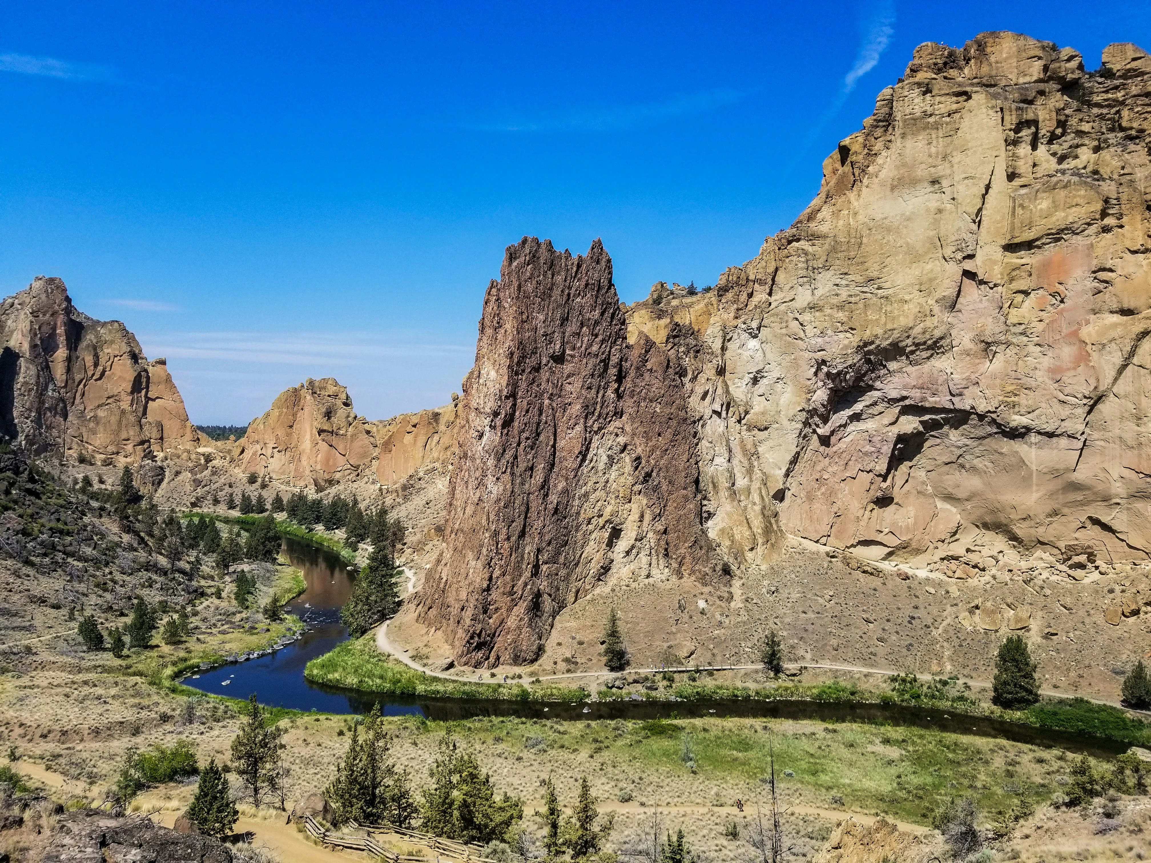 Smith Rock, Oregon — photo 3 for A1CHARTERS group charter