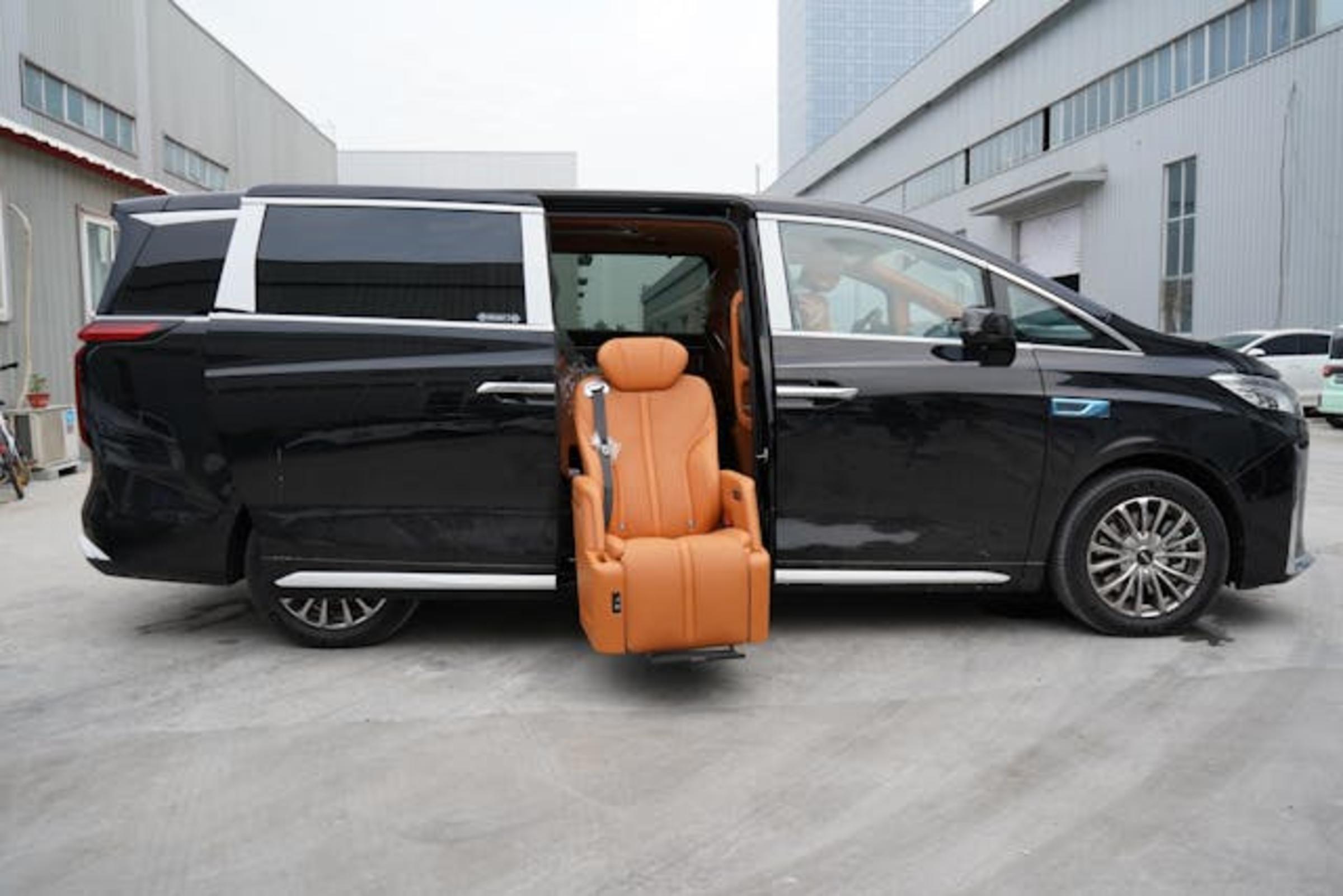 Mercedes-Benz Sprinter — image 4