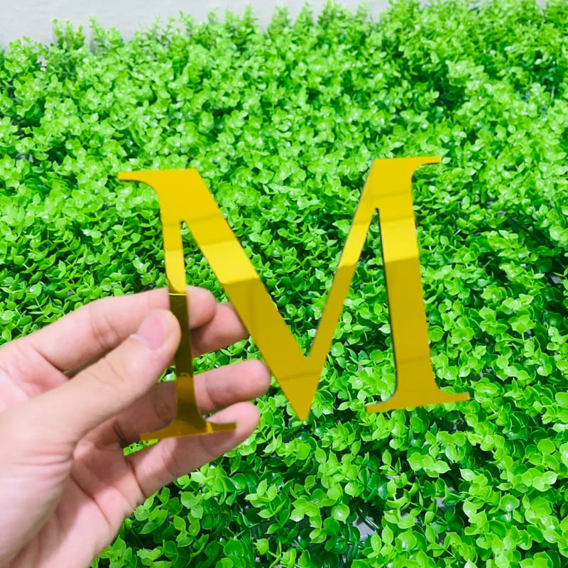 Chữ Alu Vàng Gương Cao 10cm Dày 3mm Font Time Dán Tường Biển Quảng Cáo