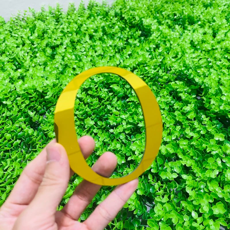 Chữ Alu Vàng Gương Cao 10cm Dày 3mm Font Time Dán Tường Biển Quảng Cáo