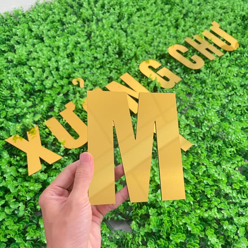 Chữ Alu Vàng Gương Cao 15cm Dày 3mm Dán Tường Biển Quảng Cáo