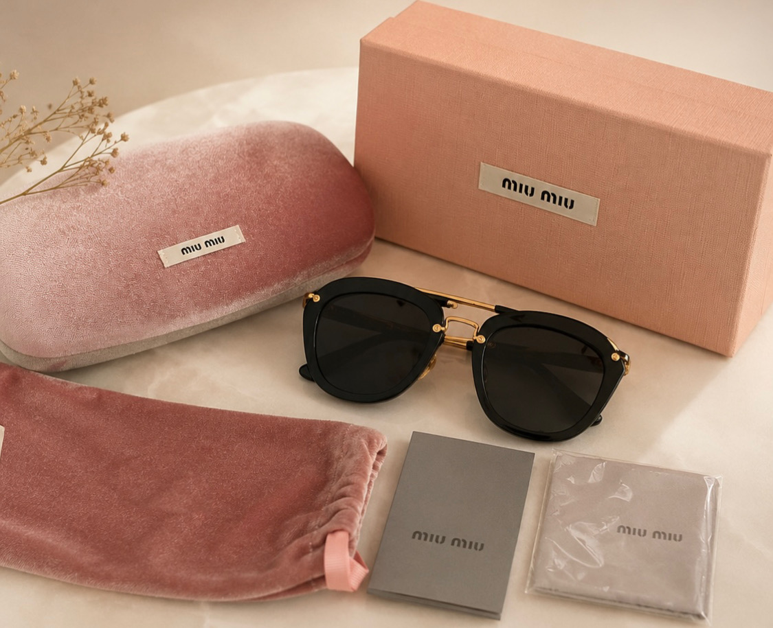 نظارة ماركة miu miu 