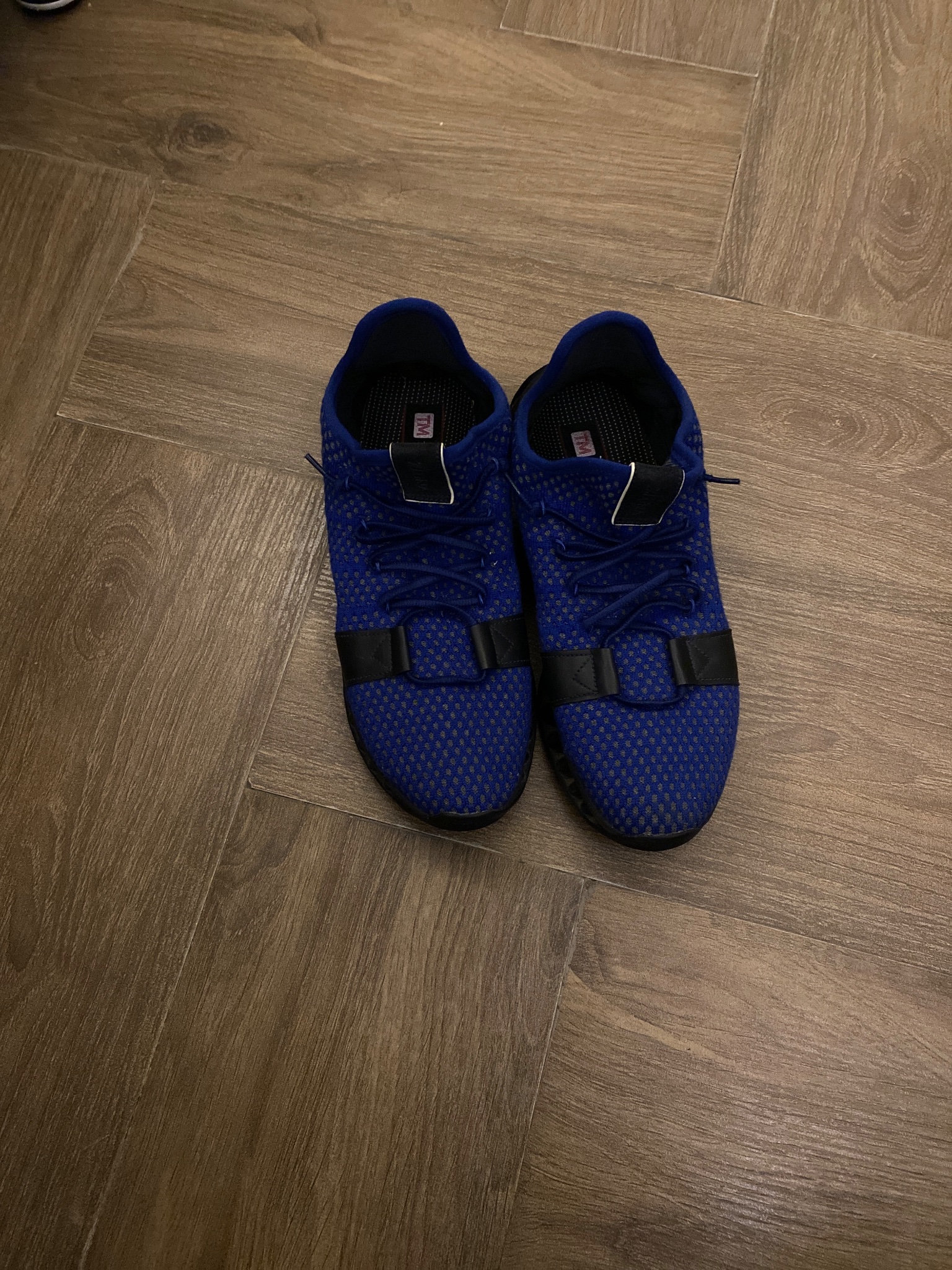 بيع جزمة من ماركة ZEGNA