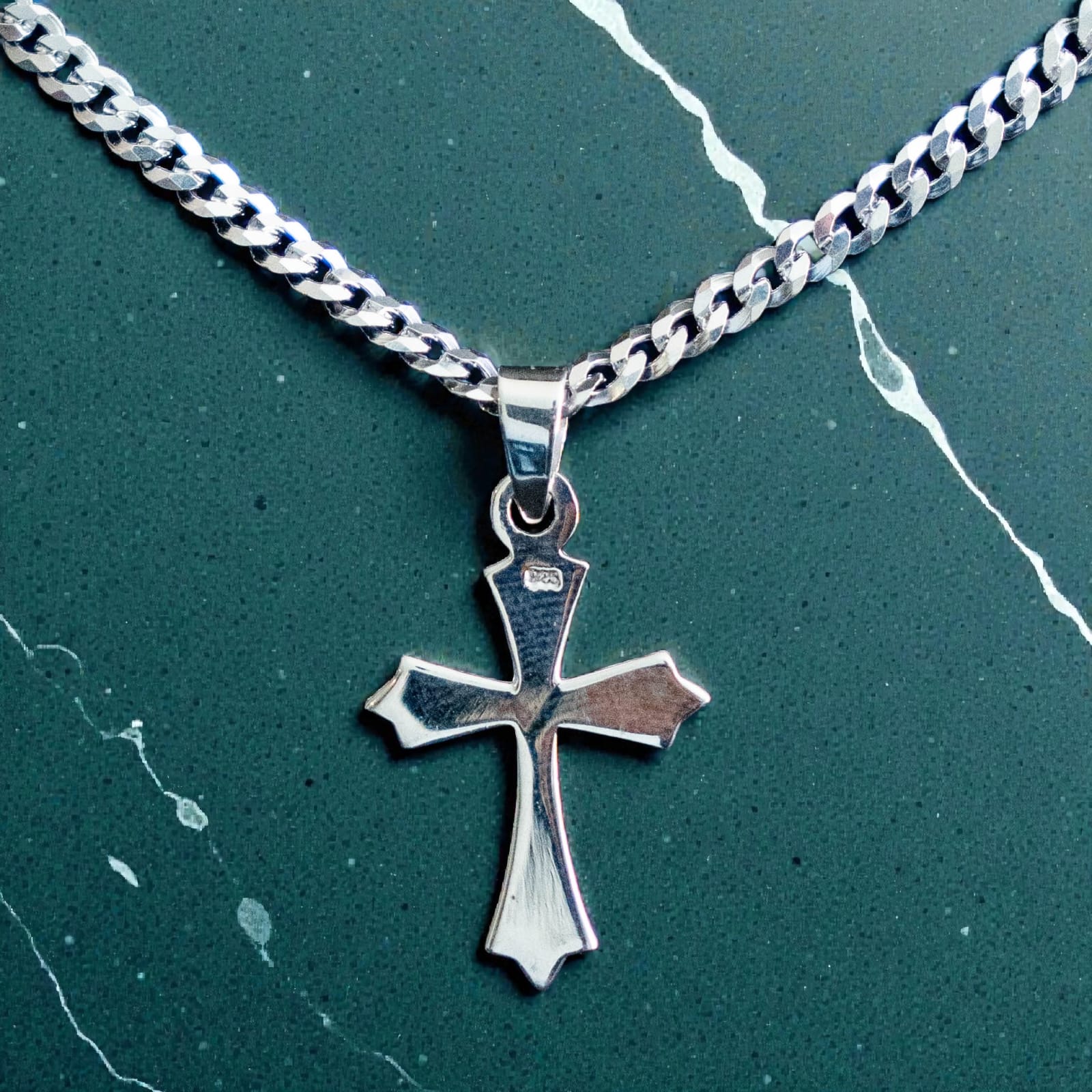 Colgante Cruz Fleury 17x25mm