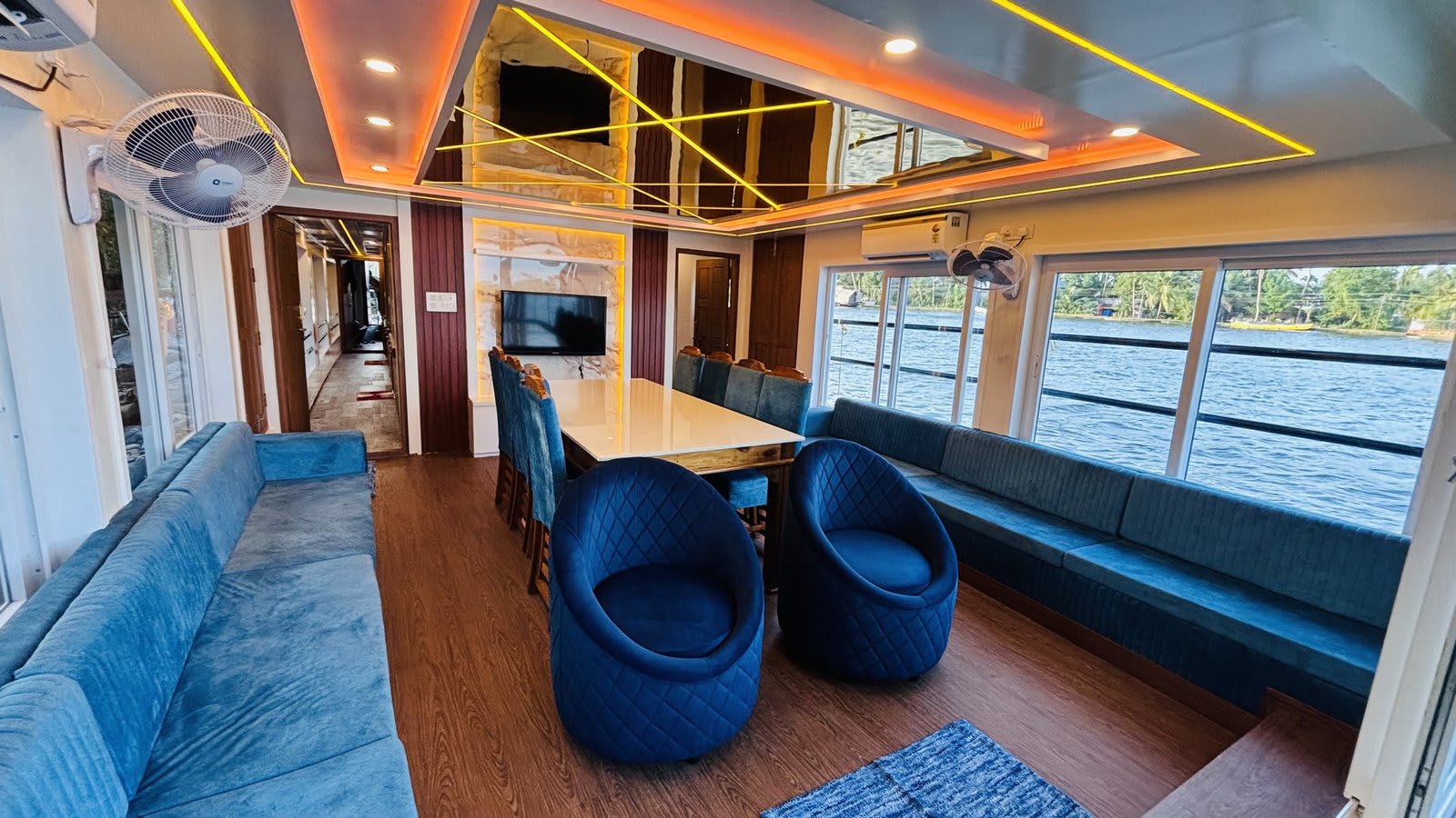 Abhinav premium 3 bedroom houseboat dining area Alleppey