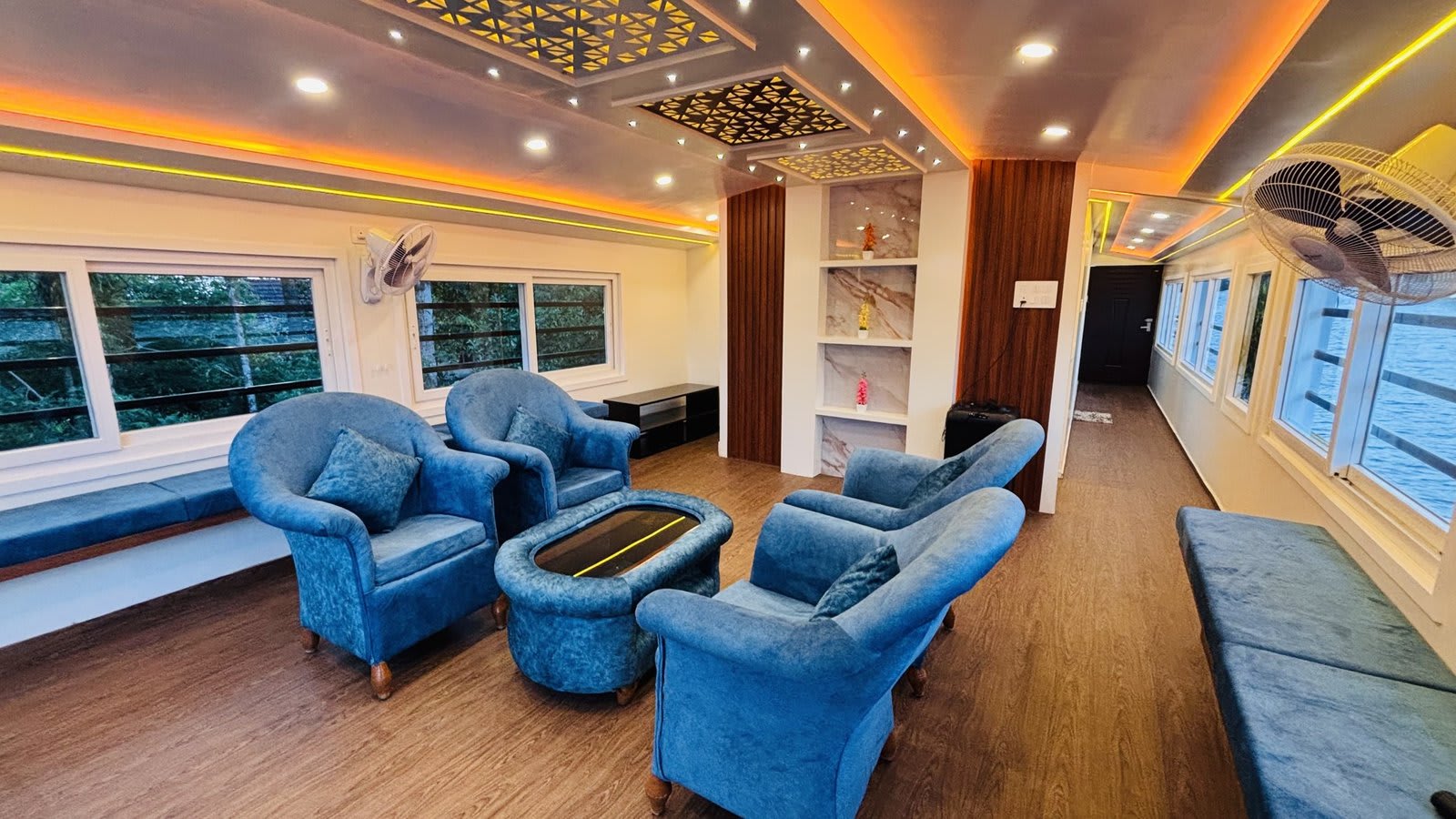 Abhinav premium 3 bedroom houseboat living area Alleppey