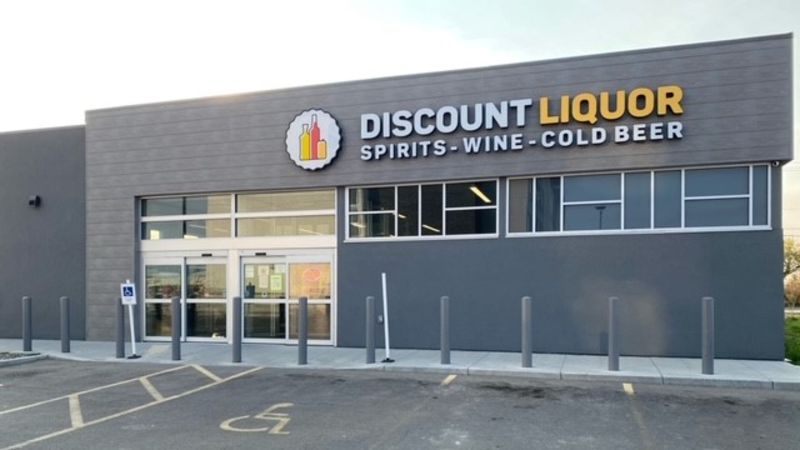 Liquor discount outlet store