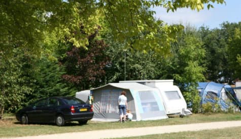 camping hohe leuchte Campinglampe Explorer mit langer Akkulaufzeit main image 0
