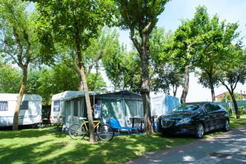 vehicle roof top tents Tuff Stuff TS-RTT-ANX-ELT Elite Overland Roof Top Tent & Annex Room, 5 Person