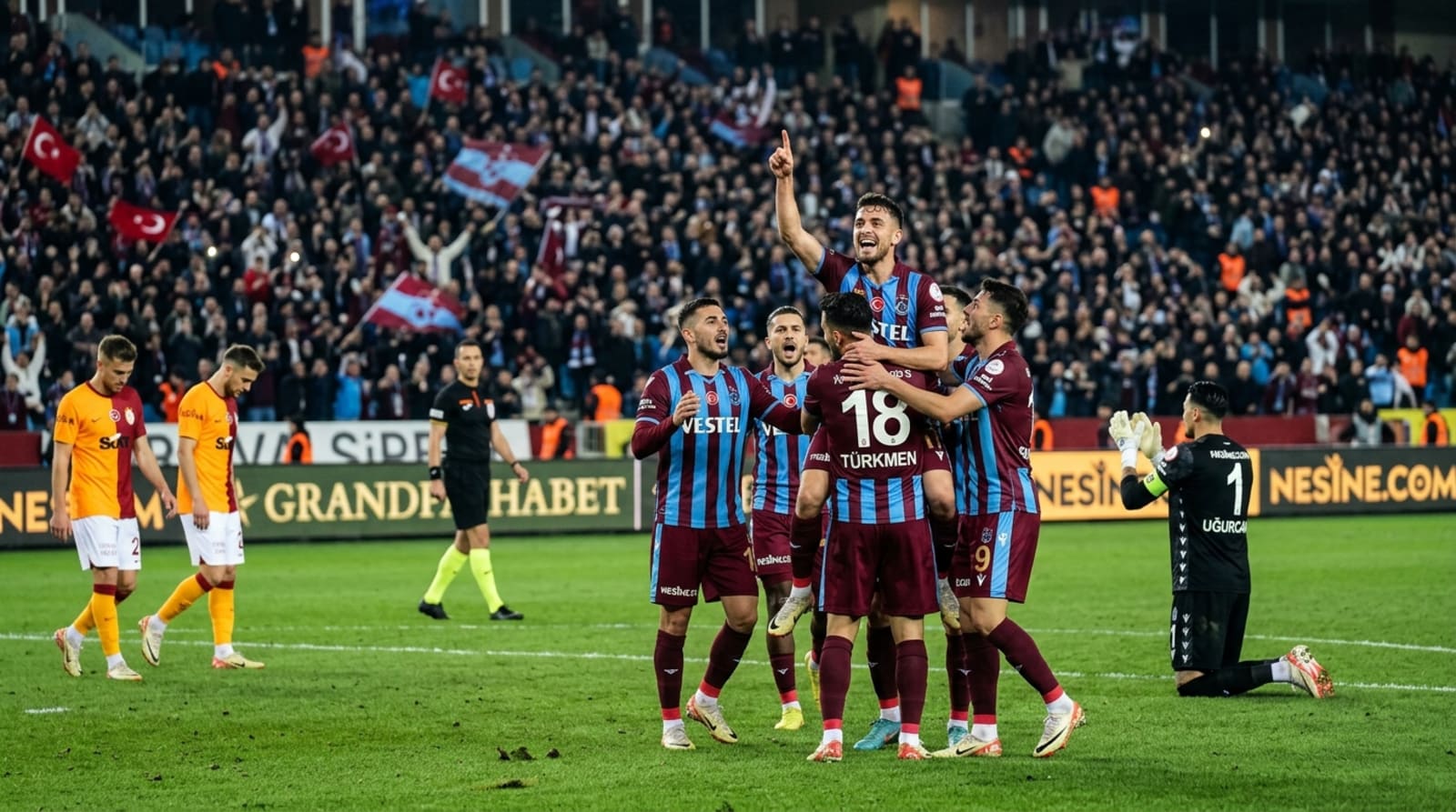 Trabzonspor Galatasaray'ı Devirdi! Süper Lig'de Şok Sonuç | grandpashabetbonusu.com