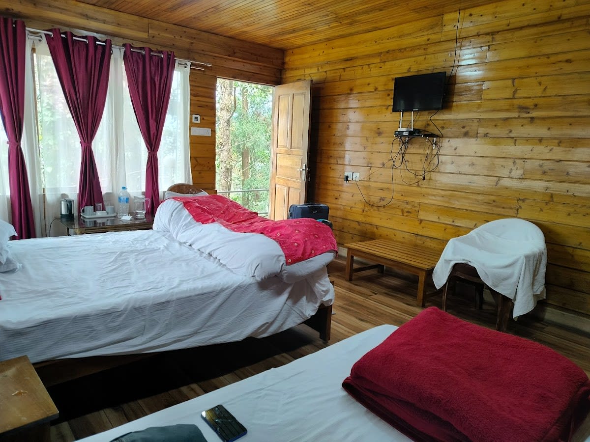 Rustic Cabin w/ Kanchenjunga & sunset view in Kurseong 2