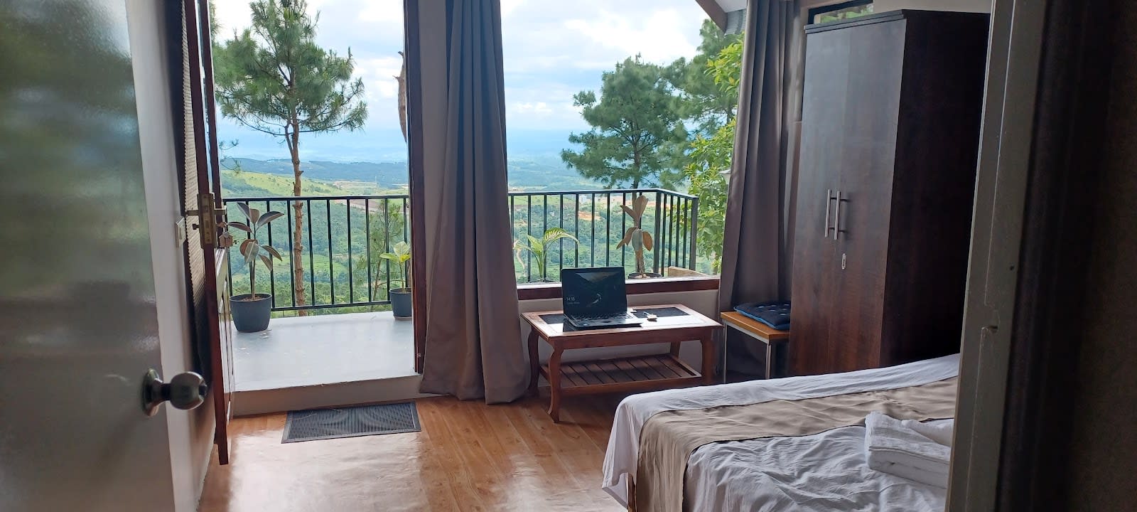 Homestay w/ Scenic Views Near City Center, Shillong in Shillong, Meghalaya 2