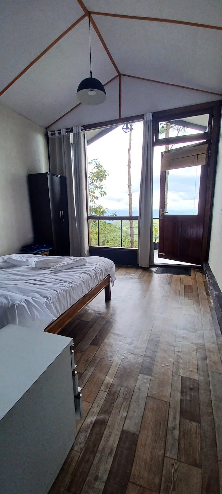 Homestay w/ Scenic Views Near City Center, Shillong in Shillong, Meghalaya 8