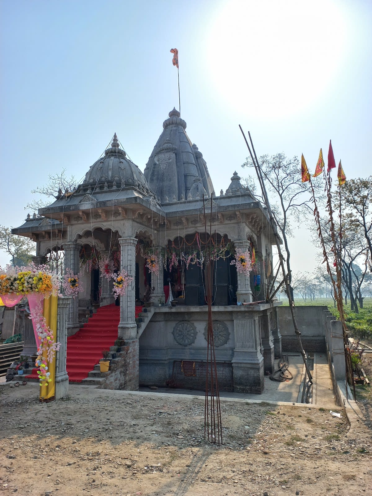 Hillside Haven: Riverfront Bamboo Cottage Getaway in Mylliem 8