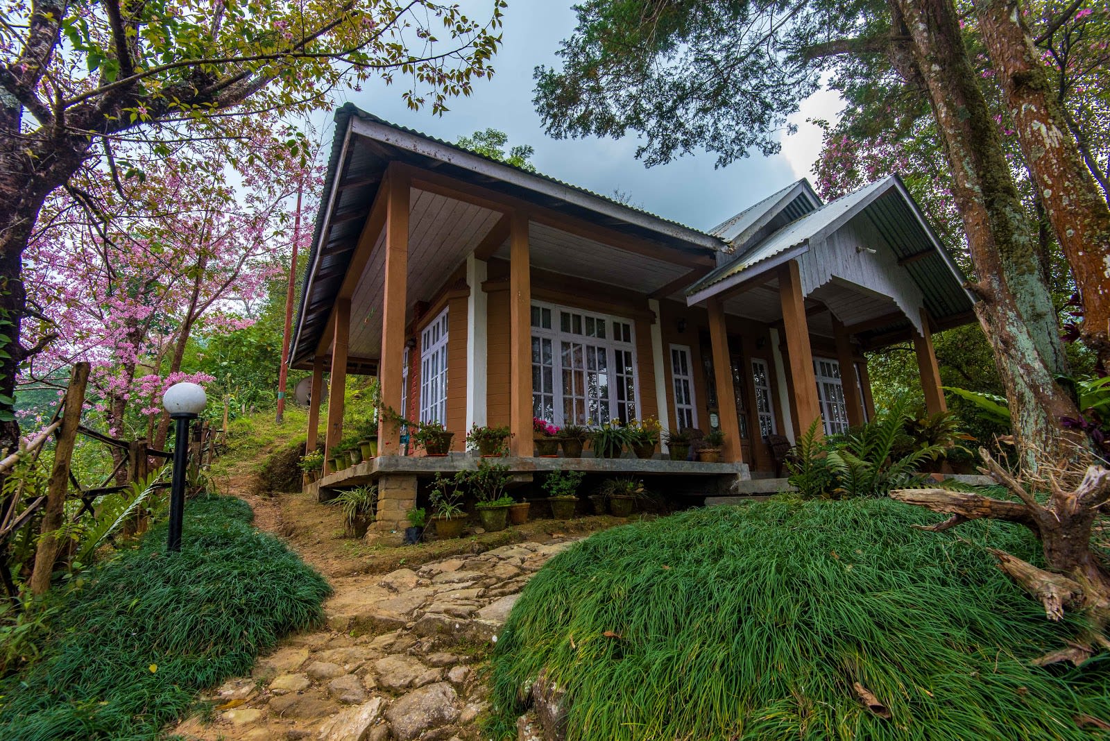 3BR | Quiet Country Home Near Mirik Lake in Darjeeling 2